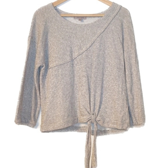 Grey & Gray Long Sleeve Tie Front Striped Top - Picture 1 of 12